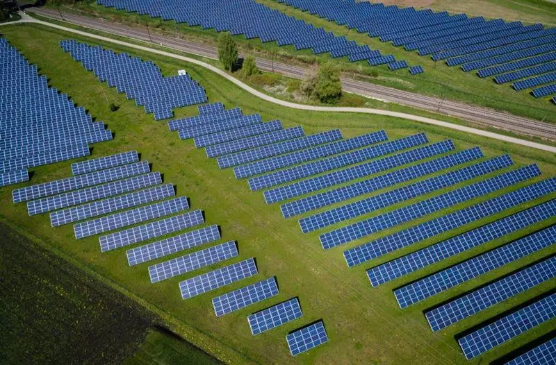 Il Qatar investe nell’energia solare