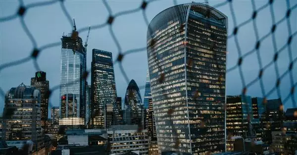 Brexit: rinviati i controlli di importazione delle merci Ue