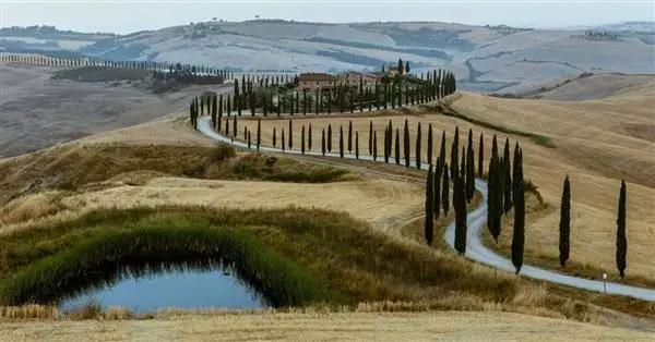 Rapporto sul turismo enogastronomico italiano 2025